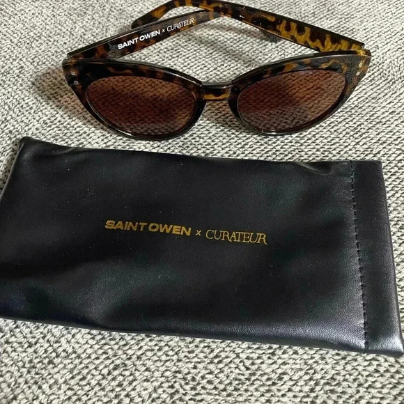 SAINT OWEN x Curateur animal print sunglasses, Cat Eye shaped with pouch - Picture 7 of 11